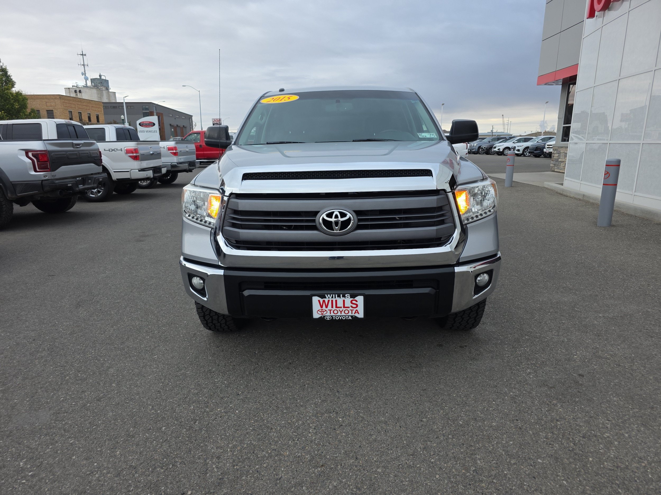 Used 2015 Toyota Tundra SR5 w/ TRD Off Road Package AWD/4WD image 5