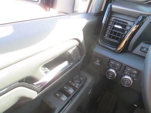 New 2026 GMC Sierra 2500 AT4 w/ AT4 Premium Plus Package AWD/4WD image 17