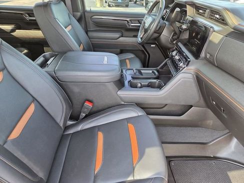 Used 2025 GMC Sierra 2500 AT4 w/ AT4 Premium Plus Package AWD/4WD image 32