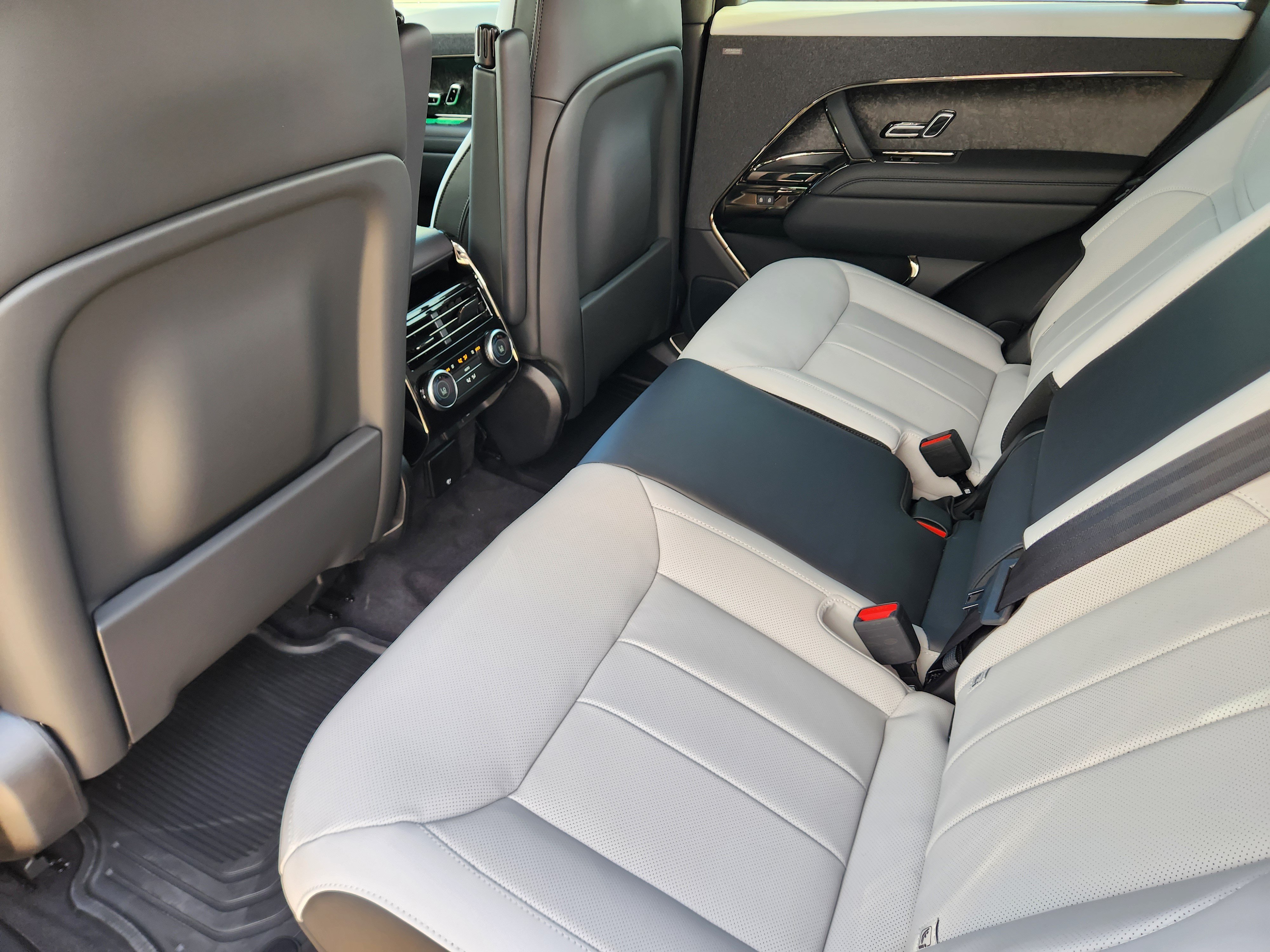 New 2026 Land Rover Range Rover Sport Dynamic SE AWD/4WD image 30