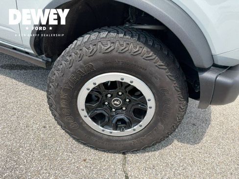Used 2023 Ford Bronco Badlands AWD/4WD image 35