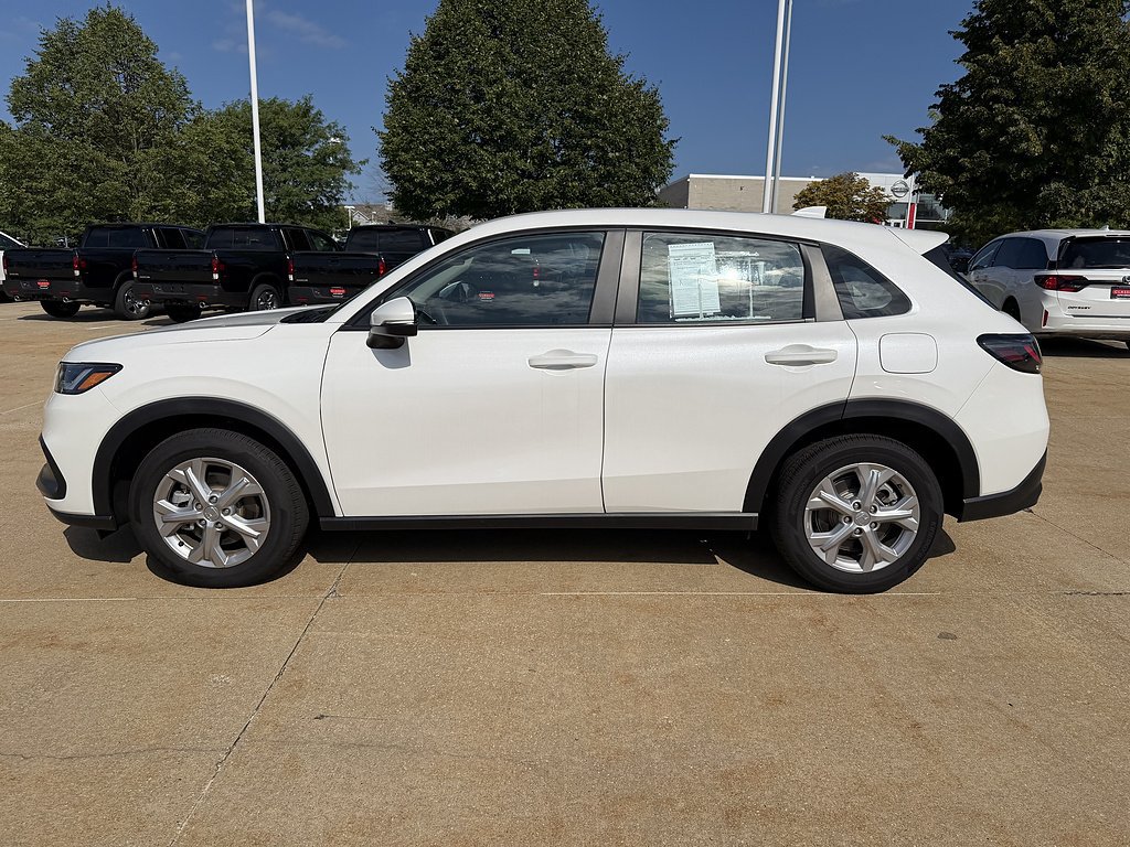 Certified 2025 Honda HR-V LX image 3