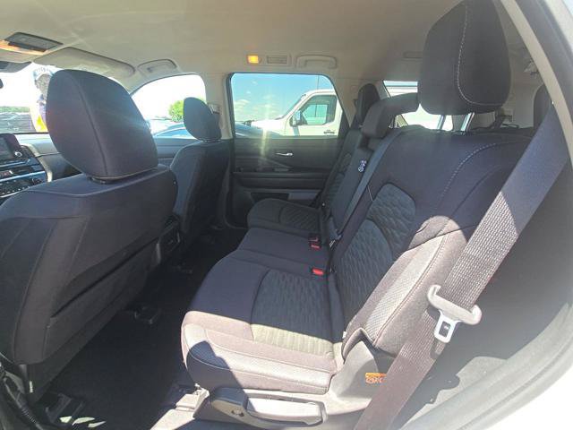 Used 2022 Nissan Pathfinder SV FWD image 17