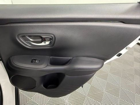 Used 2023 Honda HR-V LX image 39