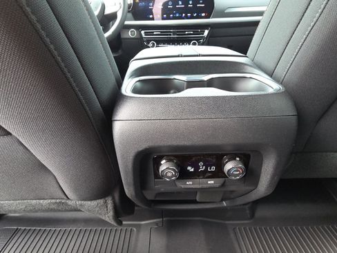 New 2026 Chevrolet Traverse LT FWD image 30