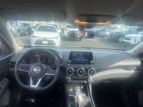 Used 2025 Nissan Sentra SV image 33