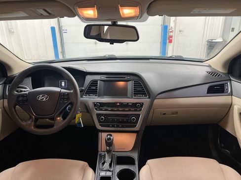 Used 2016 Hyundai Sonata SE FWD image 10
