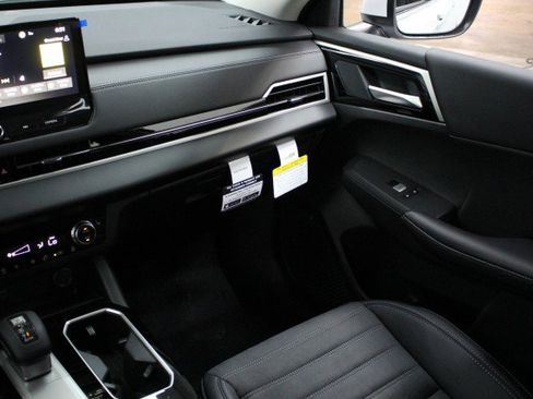 New 2026 Mitsubishi Outlander SE image 22