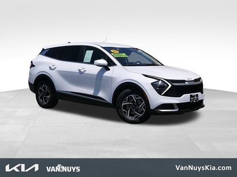 Used 2025 Kia Sportage LX FWD image 30