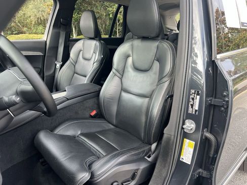Used 2022 Volvo XC90 T8 Inscription w/ Advanced Package image 11