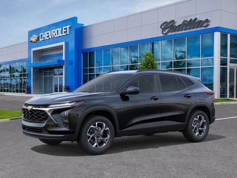 New 2026 Chevrolet Trax LT image 2