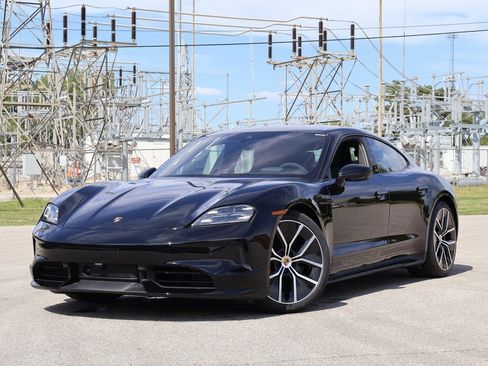 New 2025 Porsche Taycan GTS image 1