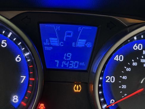 Used 2011 Hyundai Tucson Limited w/ Premium Pkg 3 image 40