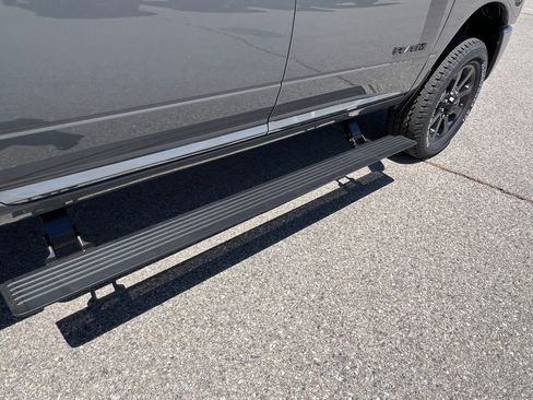 New 2026 RAM 2500 Laramie AWD/4WD image 17