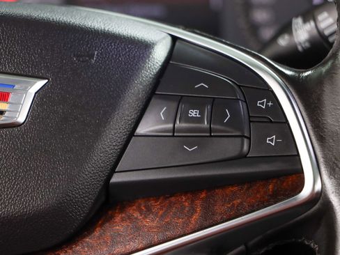 Used 2021 Cadillac XT5 Premium Luxury image 14