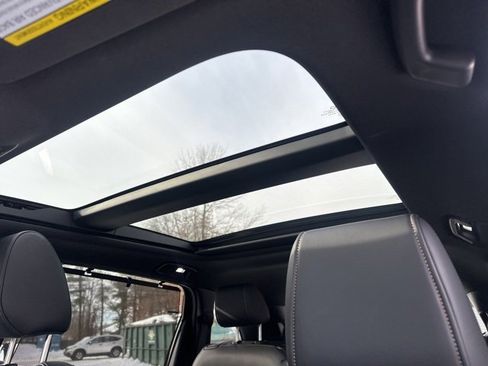 Used 2024 MAZDA CX-90 3.3 Turbo S w/ Premium Package image 18