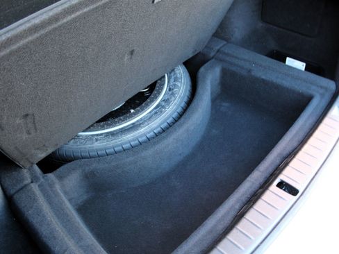 Used 2019 BMW 740i w/ Cold Weather Package image 21