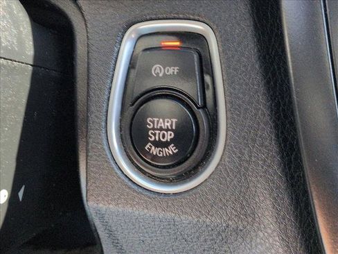 Used 2015 BMW 320i Sedan image 15