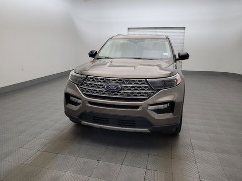 Used 2021 Ford Explorer Limited w/ Equipment Group 301A AWD/4WD image 15