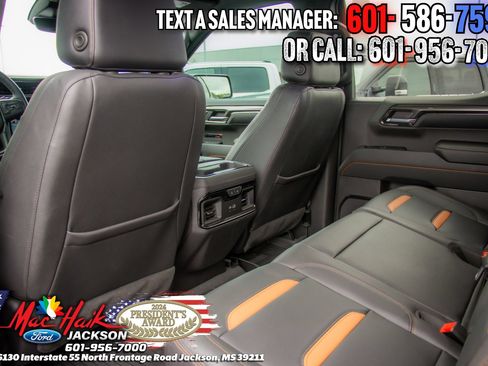 Used 2024 GMC Sierra 1500 AT4 w/ Technology Package AWD/4WD image 11