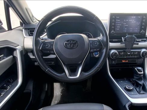 Used 2021 Toyota RAV4 XLE Premium AWD/4WD image 14