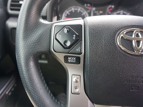 Used 2022 Toyota 4Runner Limited RWD image 8