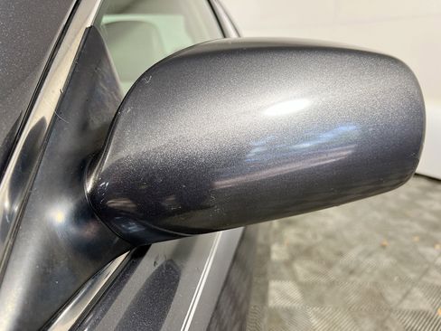 Used 2011 Toyota Camry XLE w/ SE/XLE Extra-Value Pkg image 13