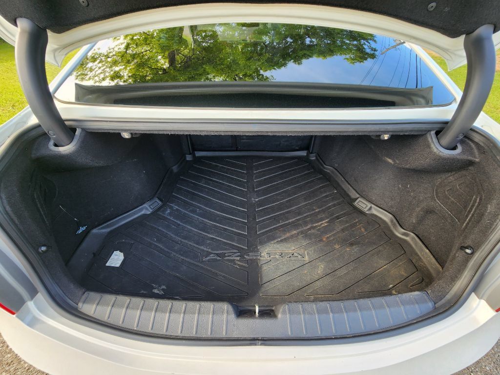 Used 2013 Hyundai Azera w/ Technology Pkg FWD image 17