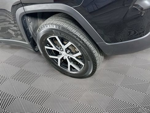 Certified 2024 Jeep Grand Cherokee Limited AWD/4WD image 42