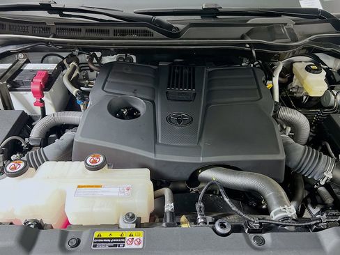 Used 2023 Toyota Tundra SR5 w/ SR5 Premium Package image 27