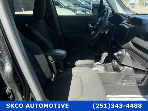 Used 2023 Jeep Renegade Altitude AWD/4WD image 13