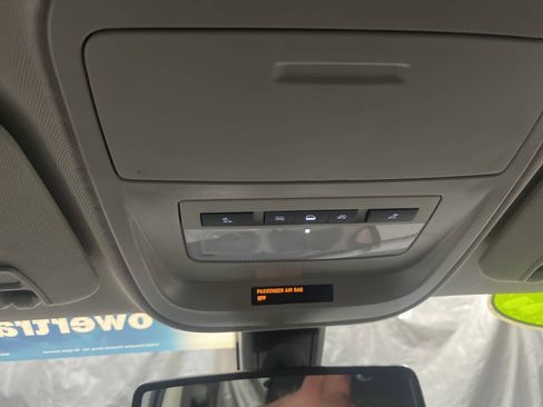 Used 2022 Chevrolet Colorado ZR2 AWD/4WD image 25