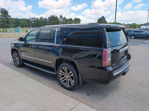 Used 2017 GMC Yukon XL Denali w/ Open Road Package AWD/4WD image 6