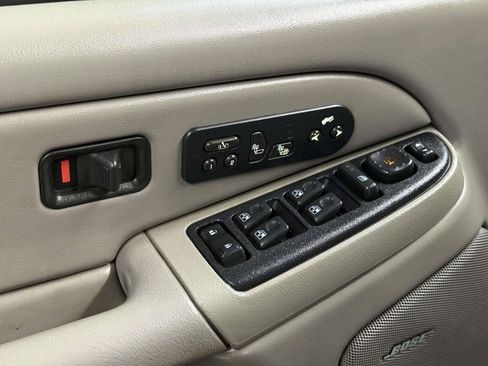 Used 2005 Chevrolet Tahoe Z71 w/ Preferred Equipment Group AWD/4WD image 15