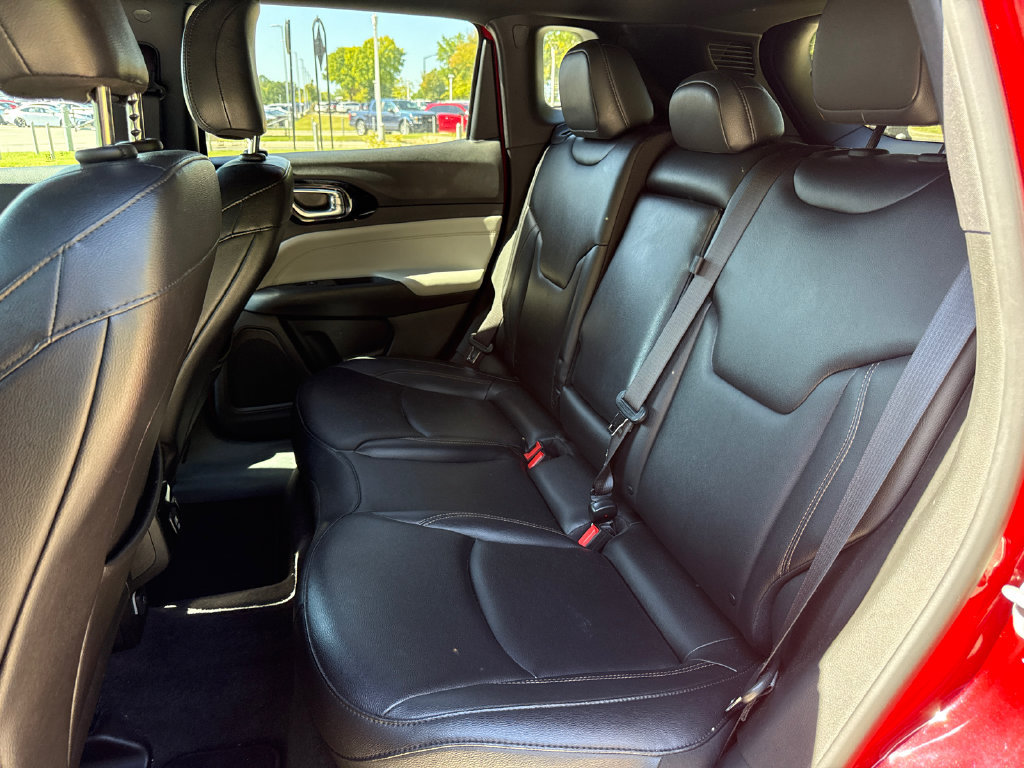 Used 2024 Jeep Compass Limited AWD/4WD image 32