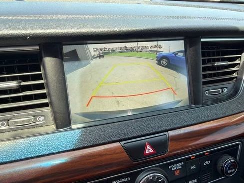 Used 2017 Kia Cadenza Premium w/ Luxury Package FWD image 23