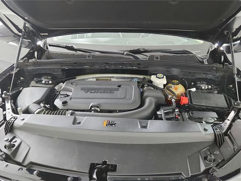 Used 2021 Buick Envision Essence w/ Technology Package I FWD image 32