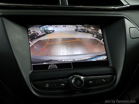 Used 2021 Chevrolet TrailBlazer LS FWD image 20