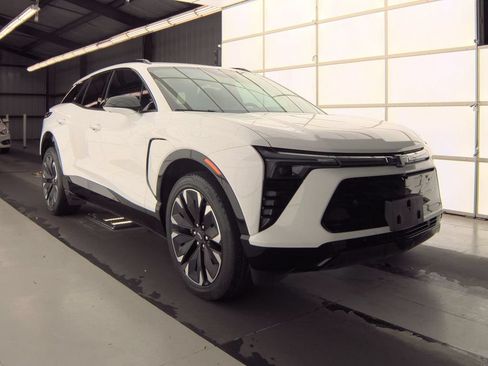 Used 2024 Chevrolet Blazer EV RS AWD/4WD image 3
