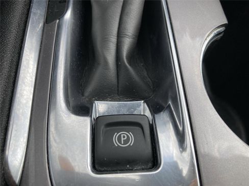 Used 2024 Chevrolet Malibu LT image 13