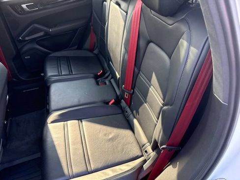 Used 2019 Porsche Cayenne AWD/4WD image 21