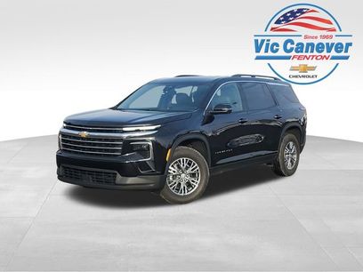 Used 2025 Chevrolet Traverse LT w/ Driver Confidence Package