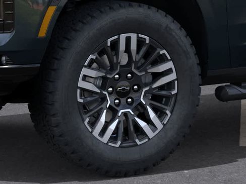New 2026 Chevrolet Tahoe Z71 w/ Z71 Off-Road Package AWD/4WD image 9