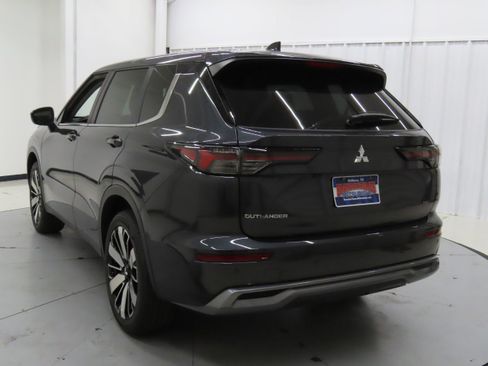 New 2025 Mitsubishi Outlander SE image 5