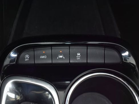 Used 2020 Buick Encore GX Essence w/ Experience Buick Package image 29