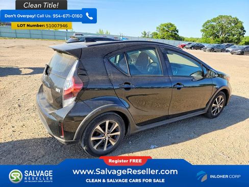 Used 2018 Toyota Prius C Two w/ Carpet Mat Package FWD image 4