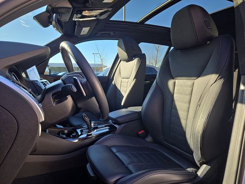Used 2019 BMW X3 xDrive30i w/ Premium Package image 14