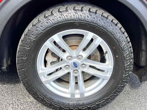 Used 2020 Ford Explorer XLT w/ Comfort Package AWD/4WD image 8