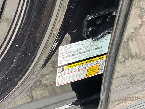 Used 2022 Ford Expedition Max Limited image 17