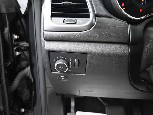 Used 2018 Jeep Grand Cherokee Laredo AWD/4WD image 10